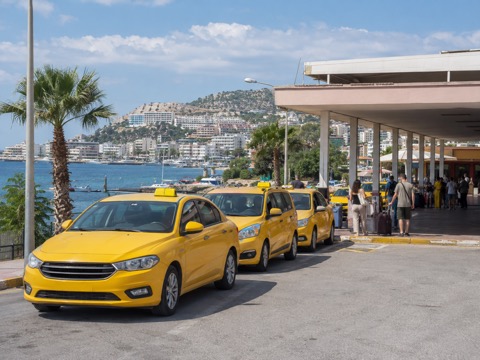 Taxi rank at Kuşadası otogar